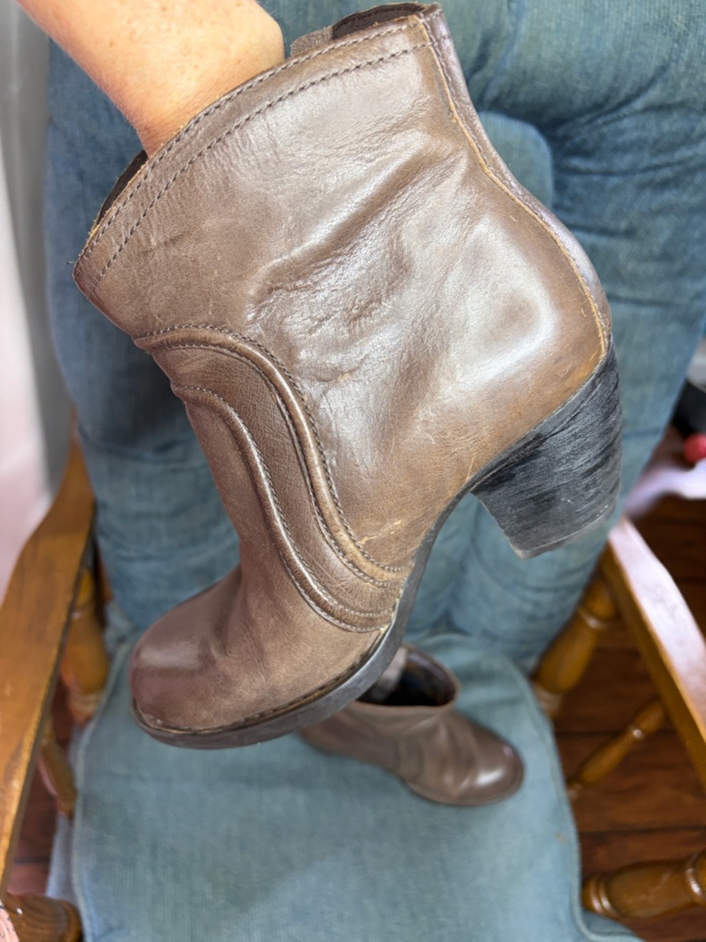 Born Brown Leather Women’s Zip Up Ankle Boots - Picture 13 of 16